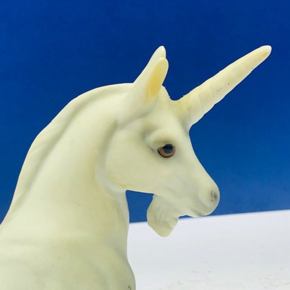 Harvey Knox unicorn figurine sculpture decor japan - Picture 4 of 5